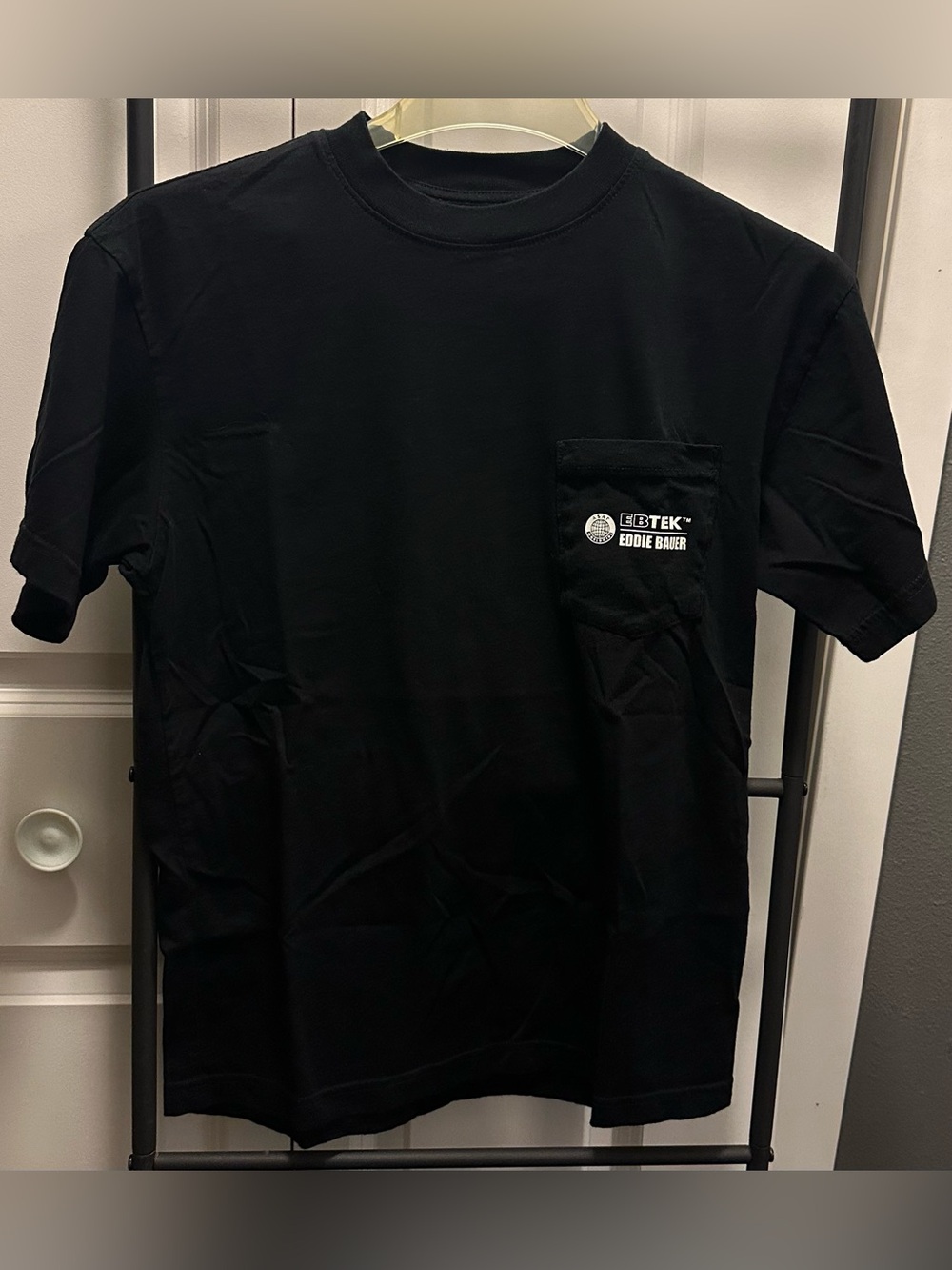 Eddie Bauer Men’s Black Short-Sleeve Pocket T-Shirt